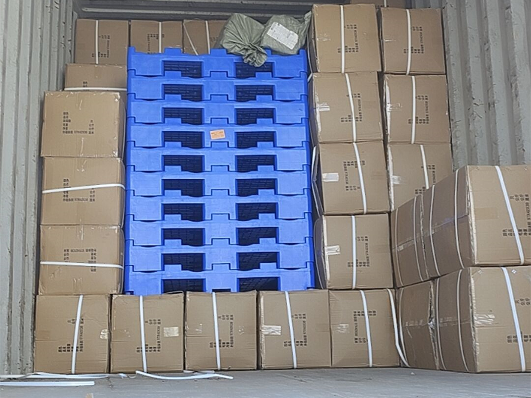 【13 octobre 2022】conteneur Embryon de bouteille, bouchon de bouteille et matières premières sont envoyés au Suriname dans un conteneur entier