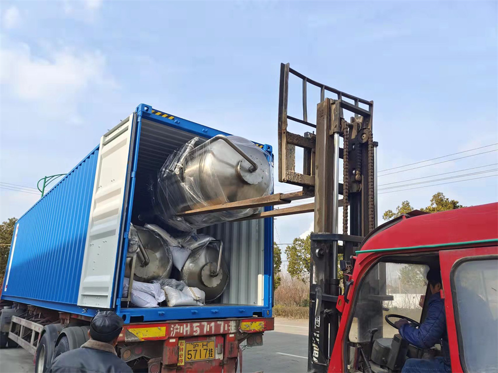 【21 janvier 2022】Équipement de ligne de production d'eau en bouteille envoyé à Accra, Ghana