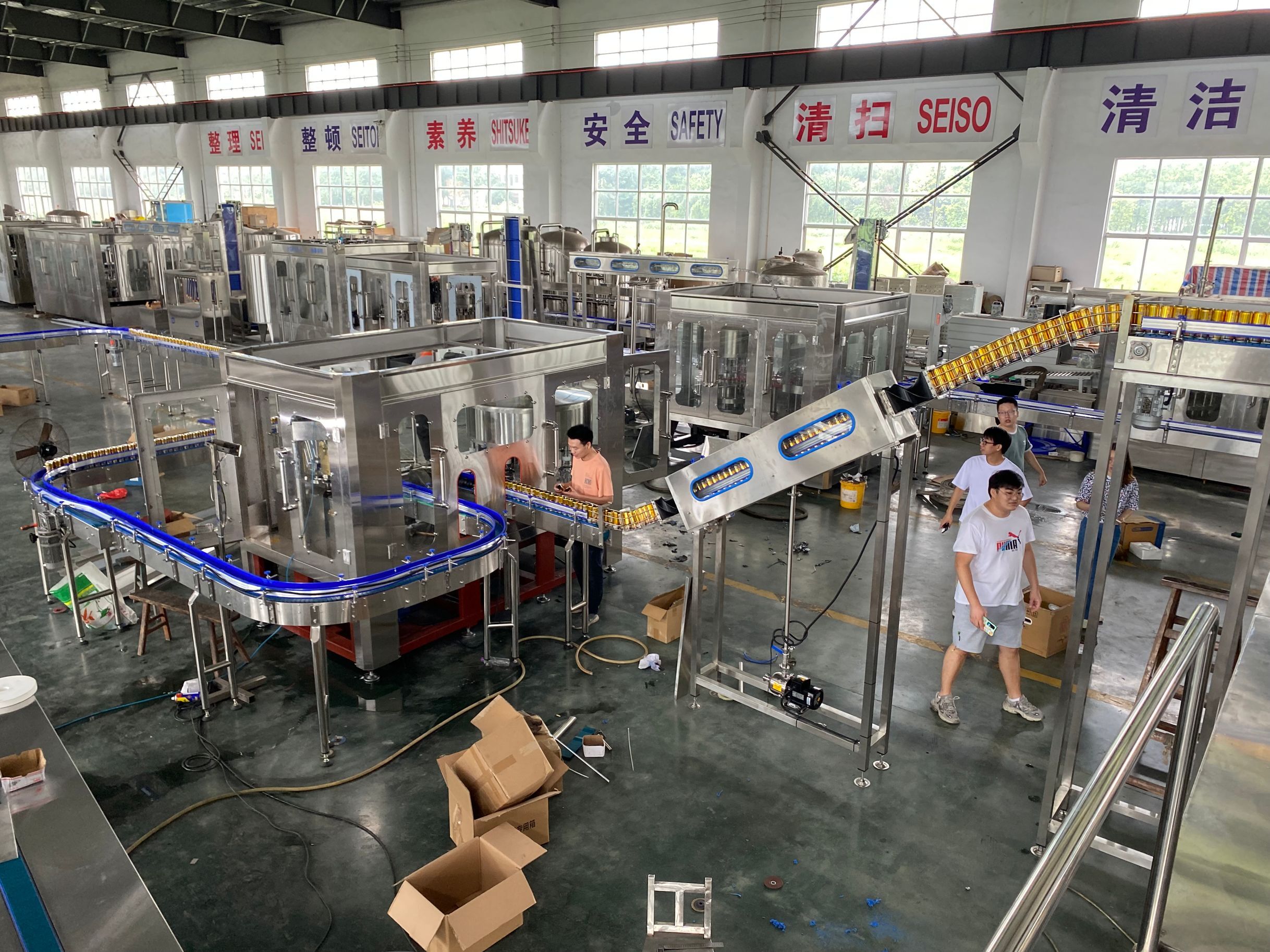 【15 septembre 2022】Nouvelle conception d'une ligne de production pour la production simultanée de bouteilles en verre et de boissons en canettes