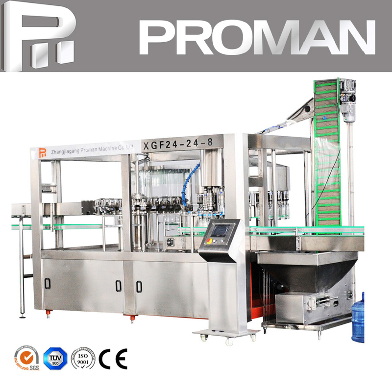 Machine d'embouteillage d'eau aromatisée